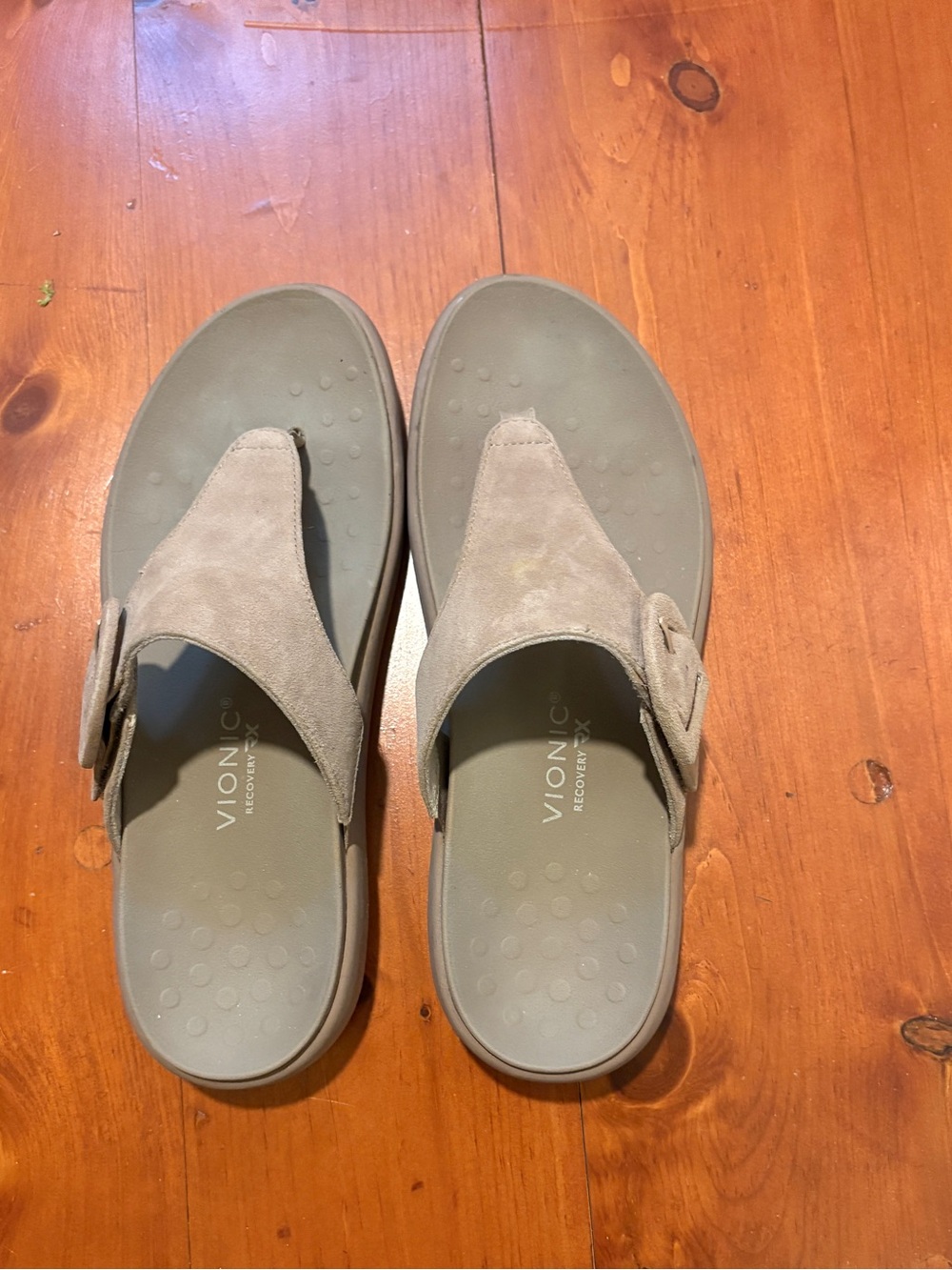 Vionic Men's Taupe Suede Thong Sandals